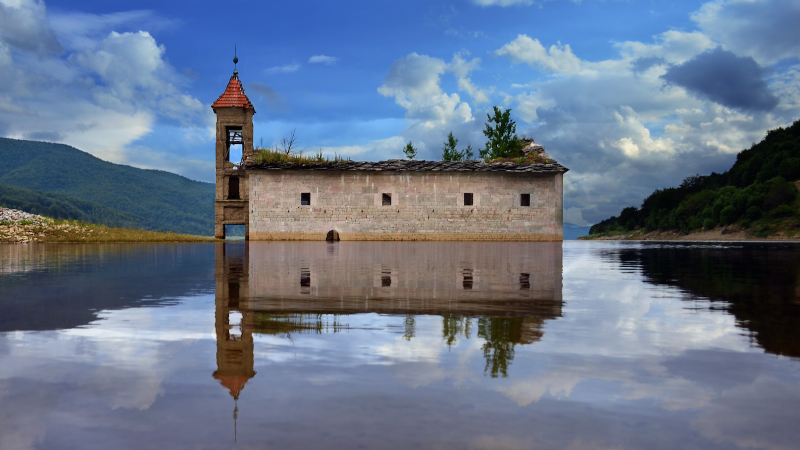 Illustration for article titled These Were Lovely Towns, Until The Waters Came And Covered Them Up
